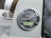 LE-17-RS_LegendBoats 395A9684