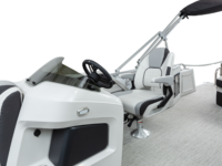 Q_21-RSS_WhiteMetallic_Legend-Boats395A3622