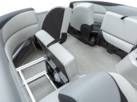 Q_21-RSS_WhiteMetallic_Legend-Boats395A3708