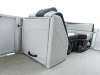 Q_21-RSS_WhiteMetallic_Legend-Boats395A3727