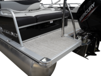 Q23CRL_WhiteMetallicSport_CRL_LegendBoatsDSC02412