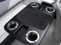 Q23CRL_WhiteMetallicSport_CRL_LegendBoatsDSC02475