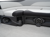 Q23CRL_WhiteMetallicSport_CRL_LegendBoatsDSC02583