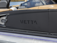 25_Elegans_Elite_Windshield_Vetta_Lifestyle_IL_9040