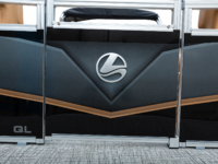 LE_19_QL_Premium_Legendboats395A2950