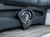 Levata_23-QLS_Windshield_Vetta395A4690