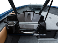 17XT_Sapphire_Legendboats395A5797