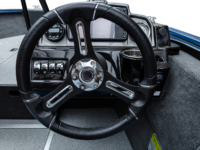 17XT_Sapphire_Legendboats395A5812