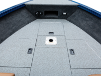 17XT_Sapphire_Legendboats395A5846