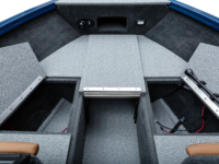 17XT_Sapphire_Legendboats395A5854