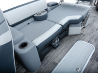 Levata_23-QLS_Windshield_Vetta395A4658