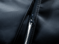 19XT_ChillPepperRed_LegendBoatszippers-double-stitched_black