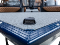 19XT_Sapphire_Blue_LegendBoats_395A4159