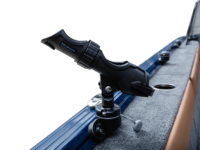 19XT_Sapphire_Blue_LegendBoats_395A4171