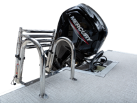 Q_21_C_WhiteMetallicLegendboats395A4912