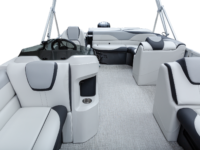 Q_21_C_WhiteMetallicLegendboats395A4960