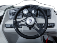 Q_21_C_WhiteMetallicLegendboats395A5000