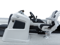 Q_21_CSport_WhiteMetallicLegendboats395A4922