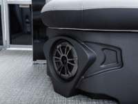 Q_21_CSport_WhiteMetallicLegendboats395A4945