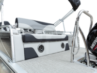 Q_21-RSS_WhiteMetallicSport_Legend-Boats395A3551