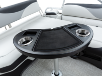 Q_21-RSS_WhiteMetallicSport_Legend-Boats395A3580