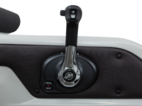 Q_21-RSS_WhiteMetallicSport_Legend-Boats395A3643