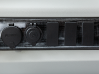 Q_21-RSS_WhiteMetallicSport_Legend-Boats395A3666