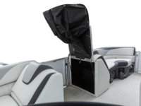 Q_21-RSS_WhiteMetallicSport_Legend-Boats395A3733