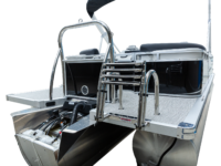 Q23QL_WhiteMetallic-Sport_LegendBoats395A1822