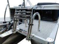 Q23QL_WhiteMetallic-Sport_LegendBoats395A1827