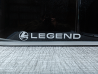 Q23QL_WhiteMetallic-Sport_LegendBoats395A1850