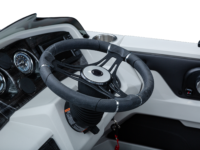 Q23QL_WhiteMetallic-Sport_LegendBoats395A1882