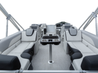 Q23QL_WhiteMetallic-Sport_LegendBoats395A1987
