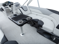 Q23QL_WhiteMetallic-Sport_LegendBoats395A1990