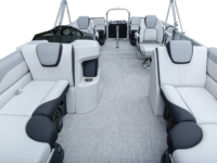 Q23QL_WhiteMetallic-Sport_LegendBoats395A2127