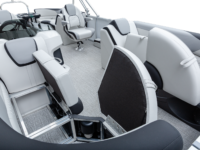 Q23QL_WhiteMetallic-Sport_LegendBoats395A2146