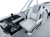 Q23QL_WhiteMetallic-Sport_LegendBoats395A2182